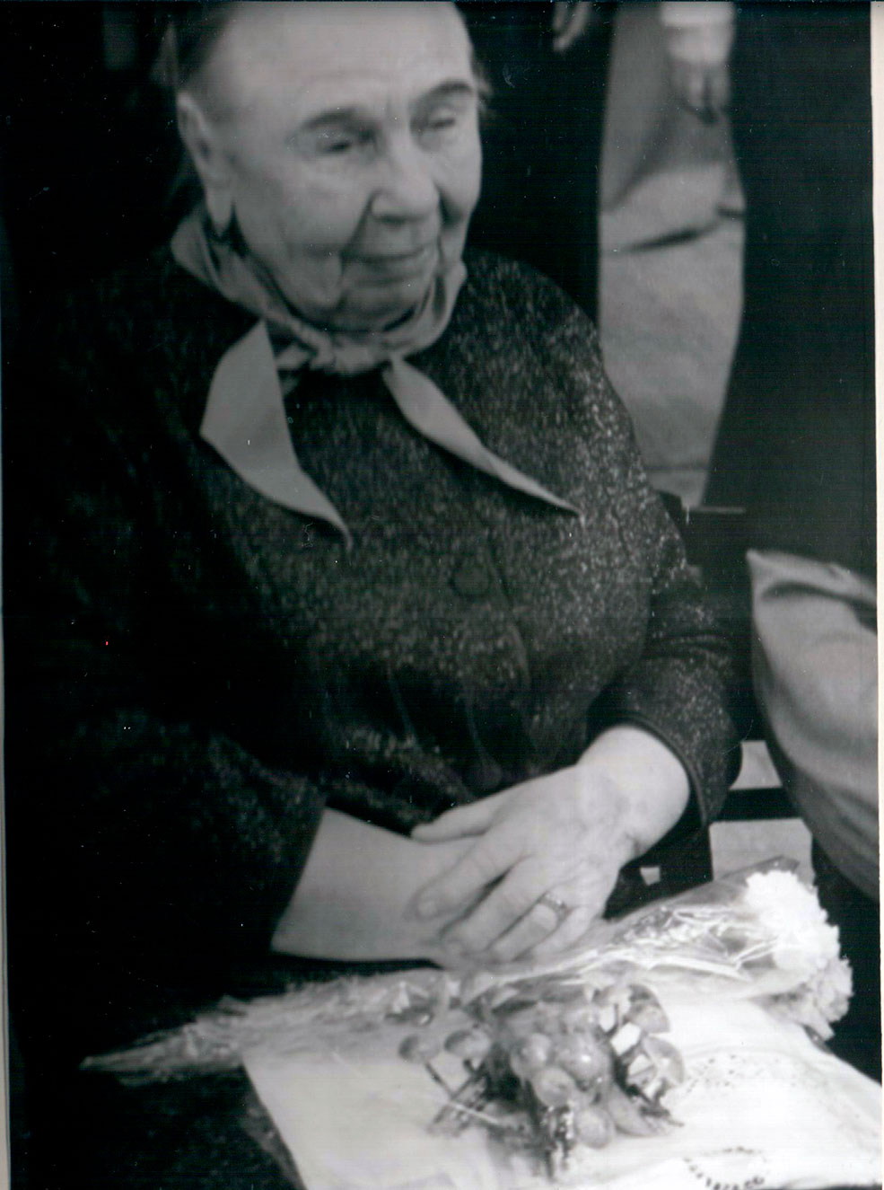 Школа №5 г. Солигорска - открытие памятника Козлову. Жена