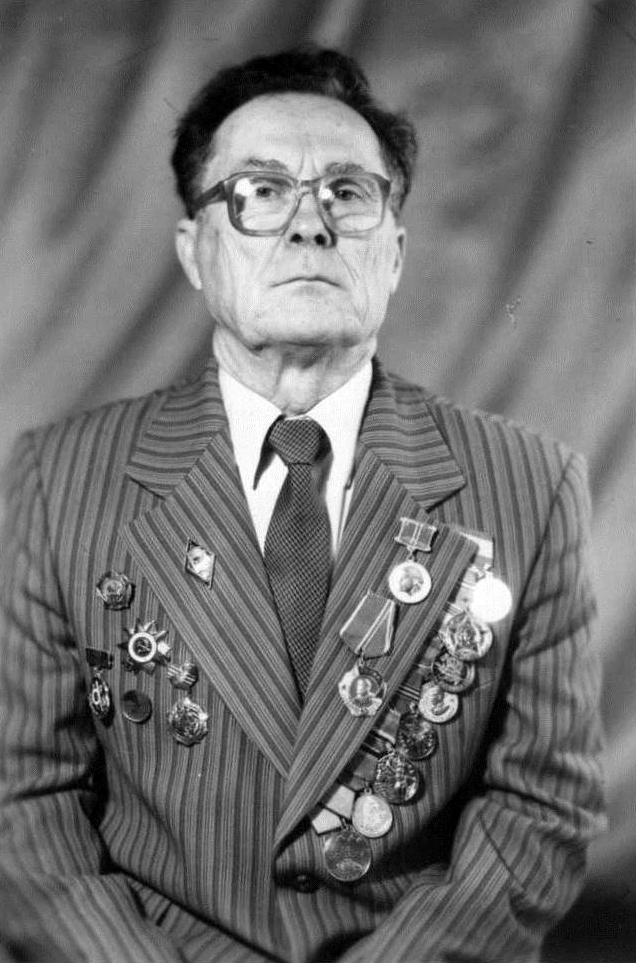 Школа №5 г. Солигорска - директор школы Заводэвкин