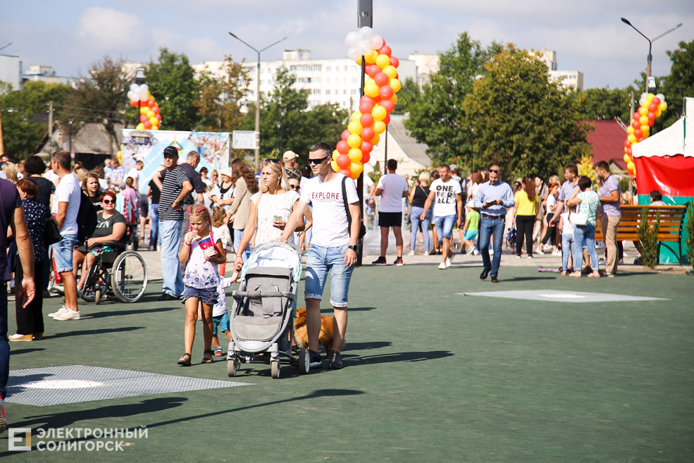 сквер семьи любви и верности солигорск открытие