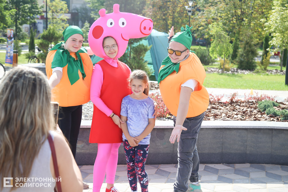 сквер семьи любви и верности солигорск открытие