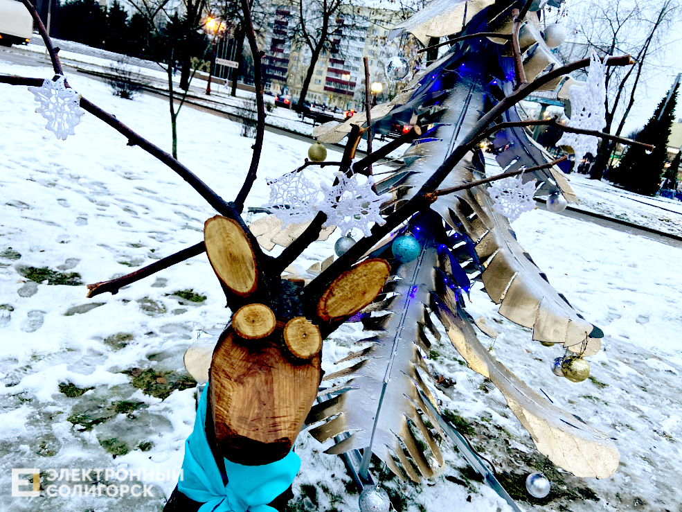 парад елок вечер