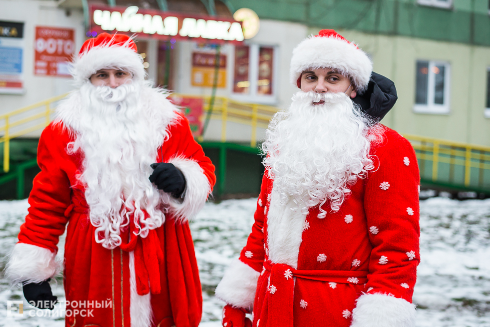 шествие дедов морозов