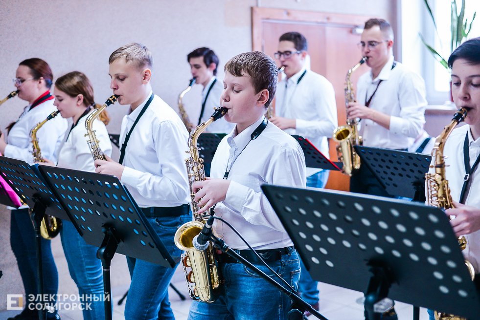 танцующая весна