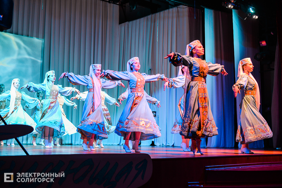 танцующая весна