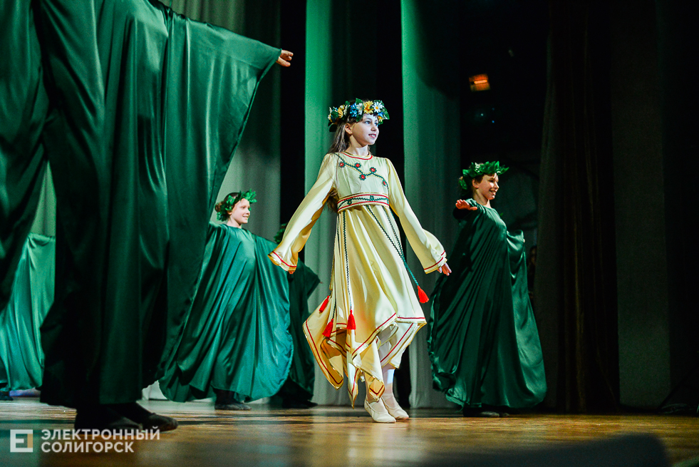 танцующая весна