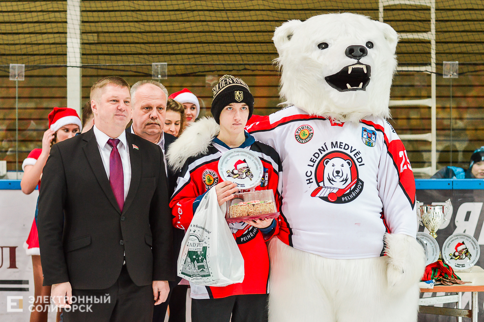 рождественский турнир по хоккею
