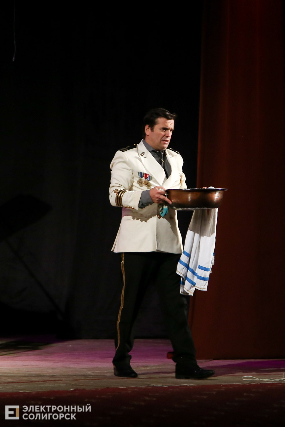 спектакль сергей астахов