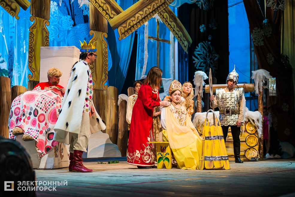 новогодний спектакль