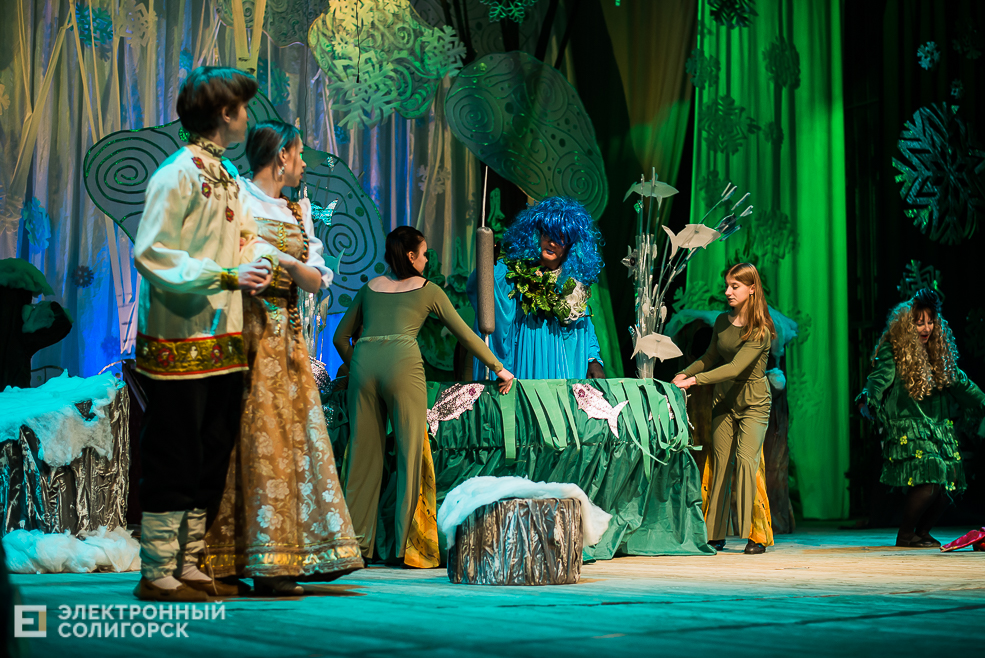 новогодний спектакль