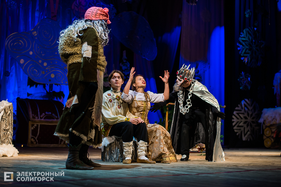 новогодний спектакль