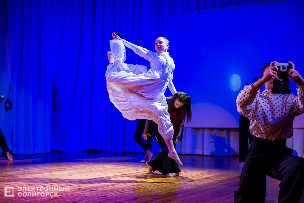 танцующая весна