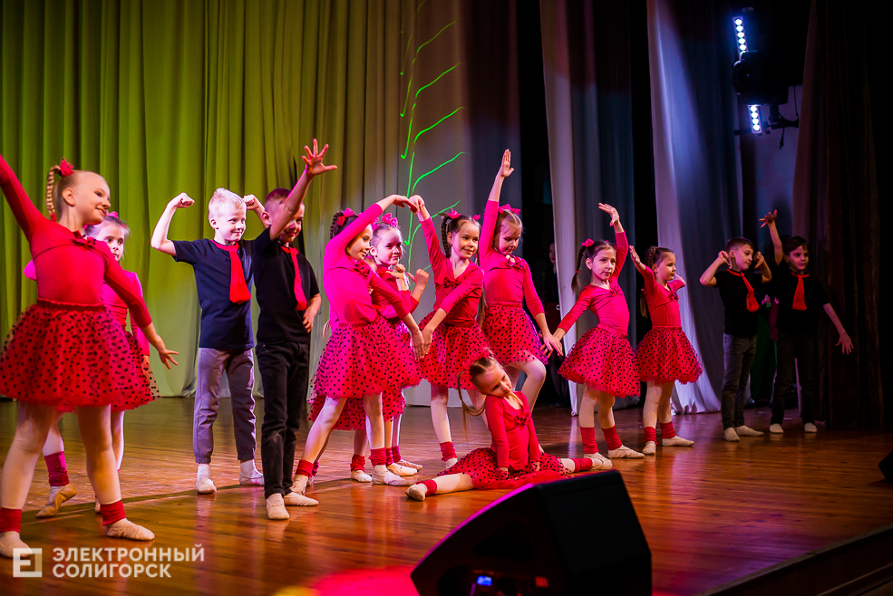 танцующая весна