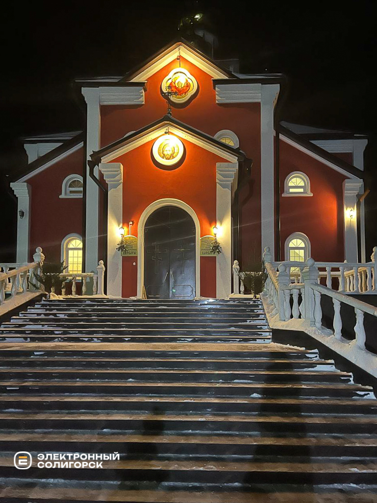 Убранство солигорских храмов к Рождеству