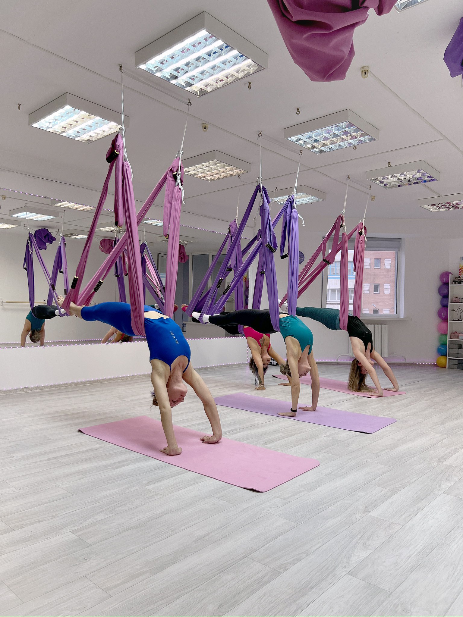 йога в гамаке в Солигорске