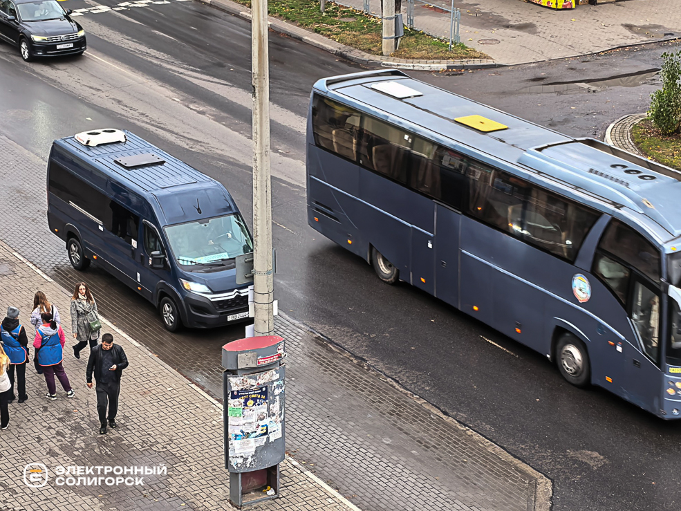 Новая плитка вместо асфальта на остановках в Солигорске