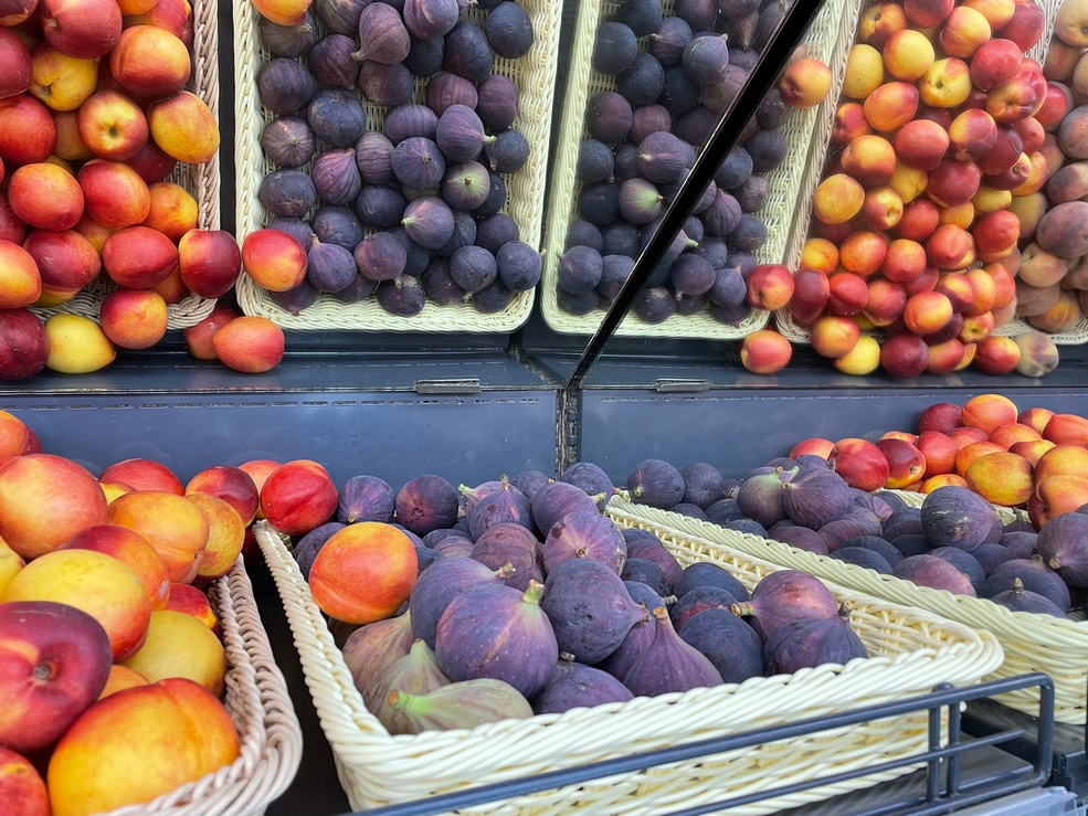 инжир в магазине