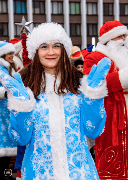 Парад Дедов Морозов в Солигорске