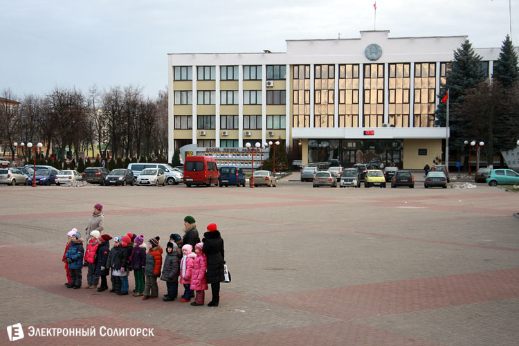 новогодняя елка Солигорск